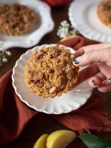 Grabbing Apple Crumble Tartlet