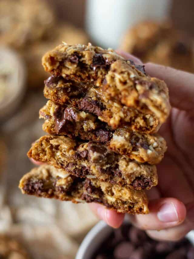 Oatmeal Almond Chocolate Chip Cookies